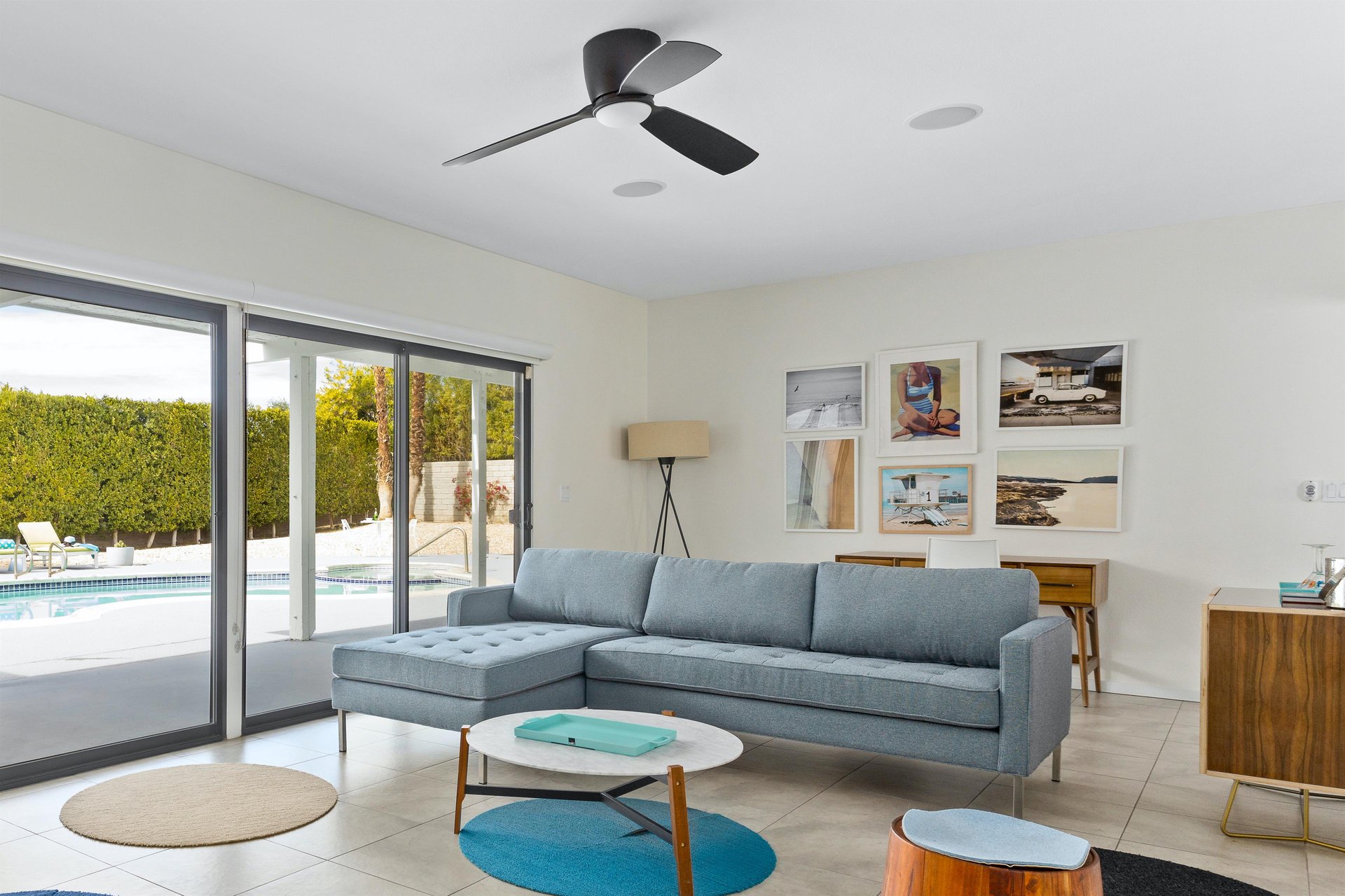 Walls of glass reveal stunning pool yard