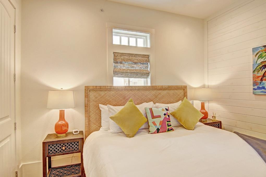 King Bedroom, 2nd floor