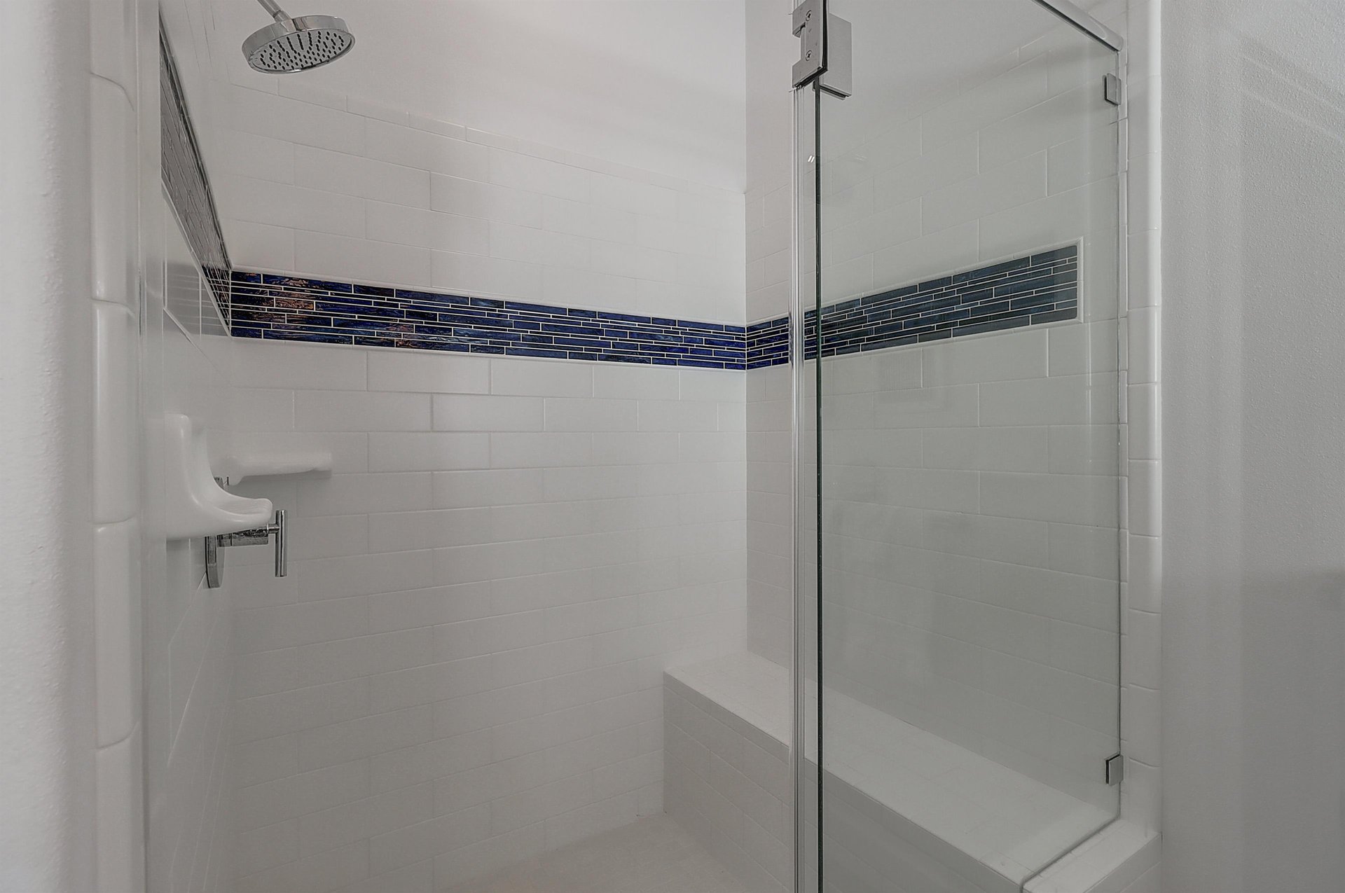 Second King Shower With Bench Seat, 3rd Floor
