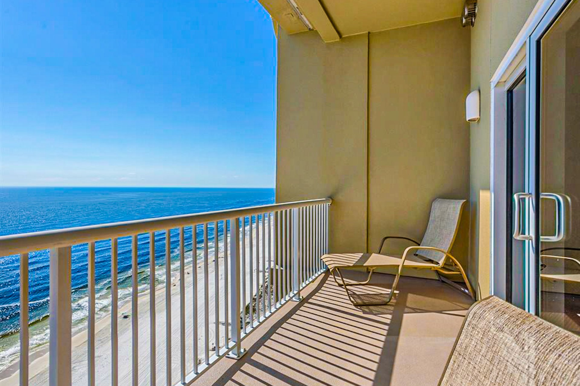 Escapes to the Shores Penthouse 1803 27