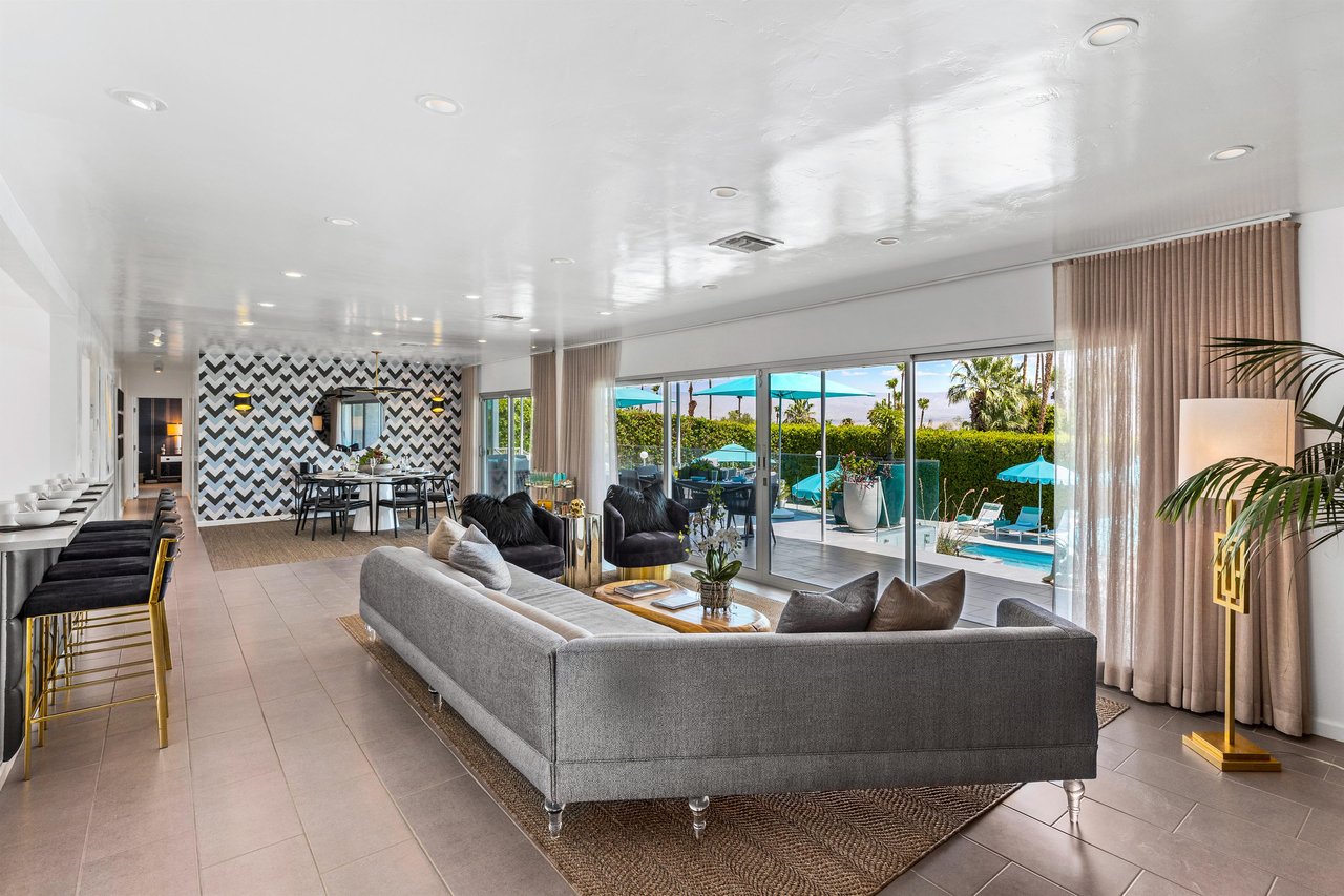 Upscale Living room Furniture