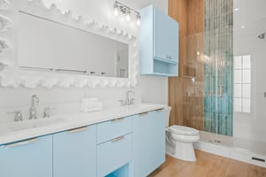 3rd Floor, First King Bathroom