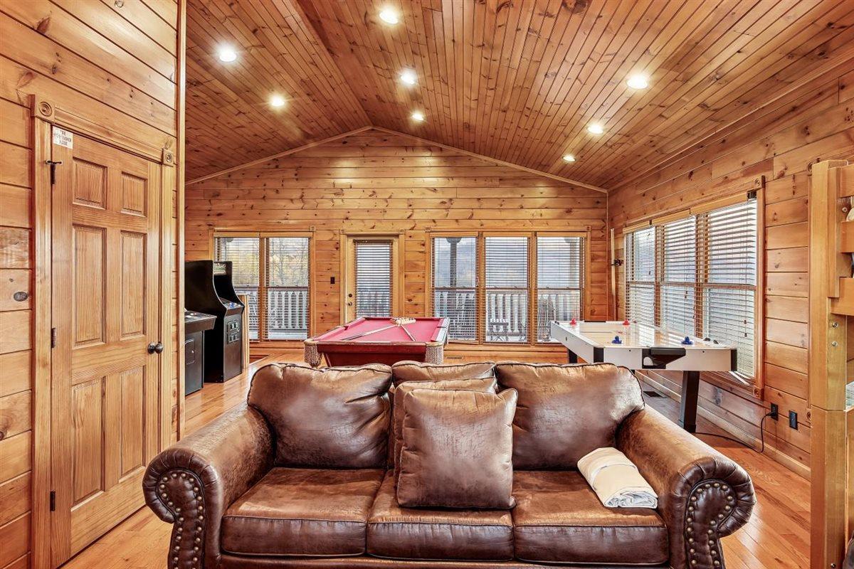 16Family Room