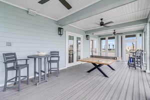 Screened in Lakeside Game Porch, 1st Floor