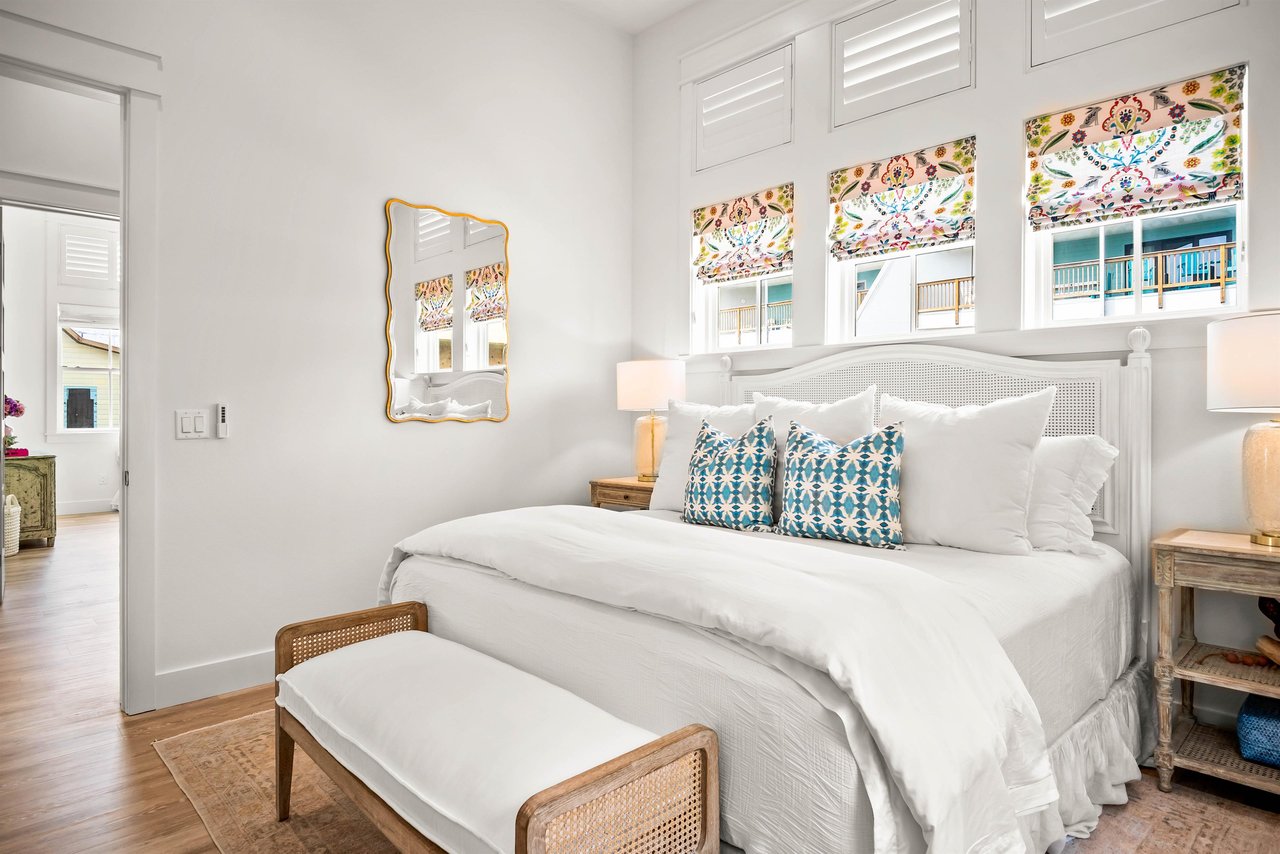 King Bedroom, 2nd Floor