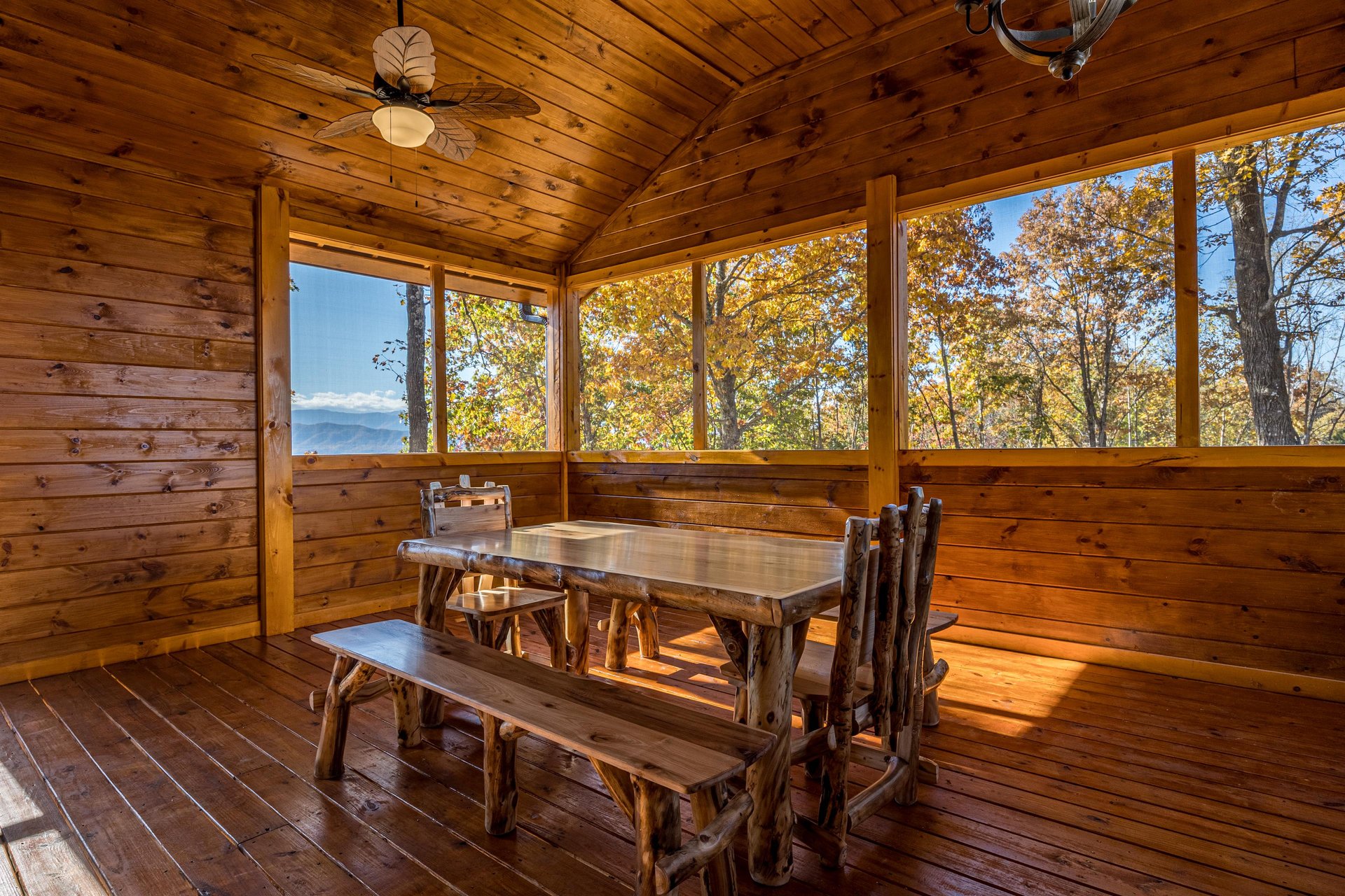 outdoor dining off of kitchen