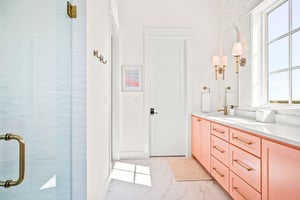 Primary King Bathroom, 2nd Floor