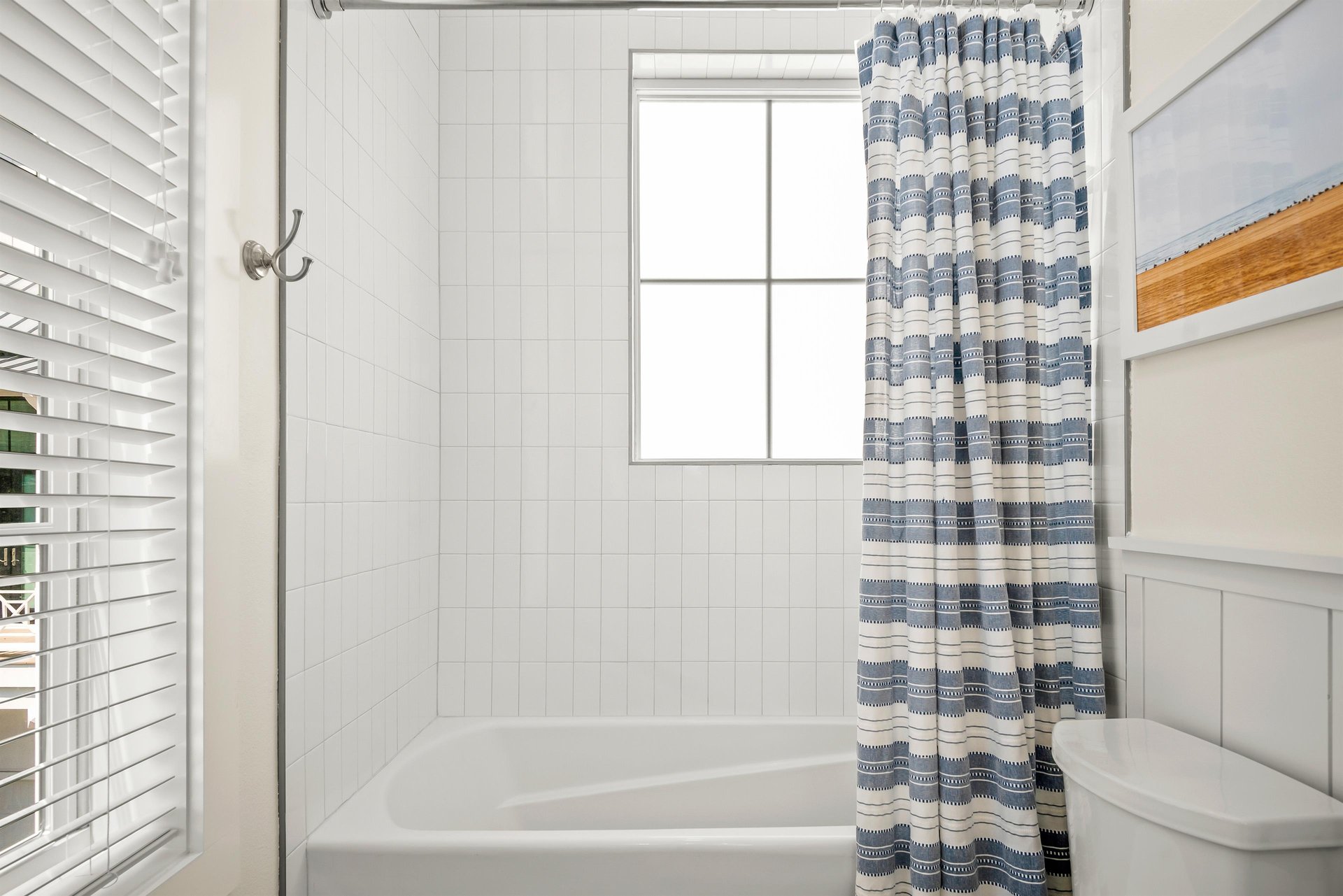 2nd Floor, First Queen Bathroom