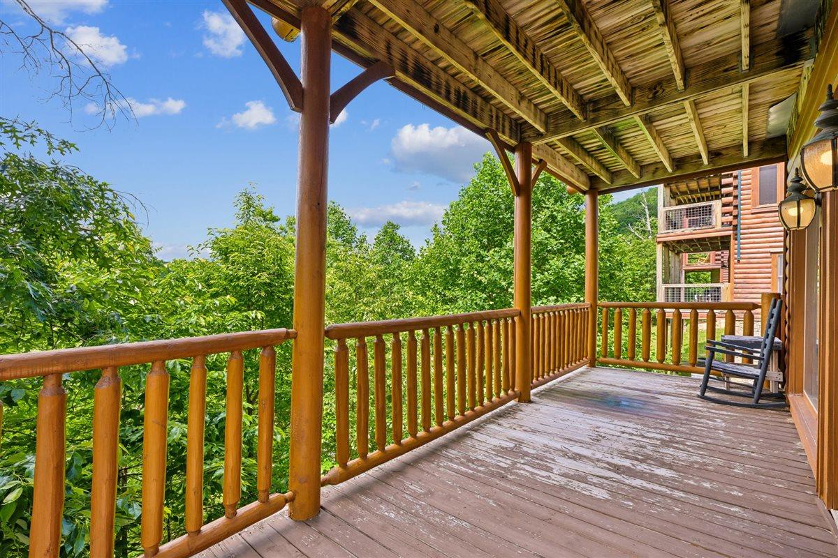65Balcony