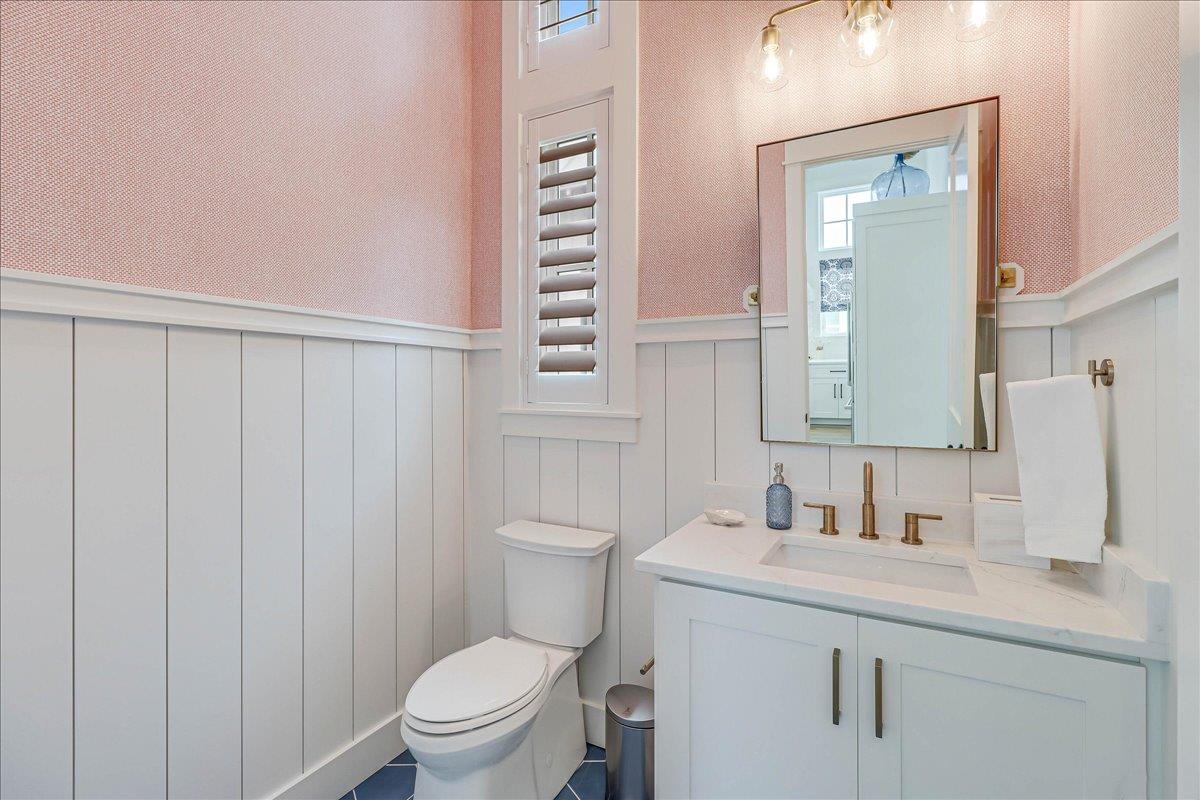 Powder Room, 2nd Floor