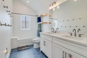 Bunk Bathroom, 3rd Floor