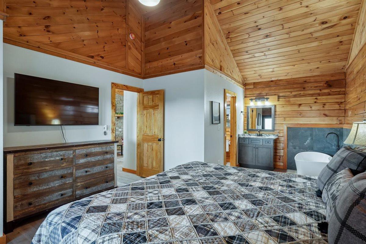 15Bedroom