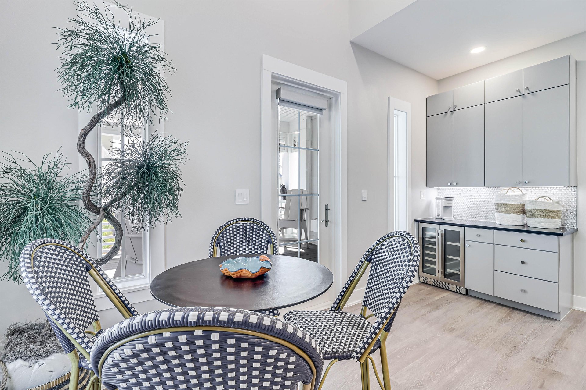 Second Living Room With Beverage Bar, 2nd Floor