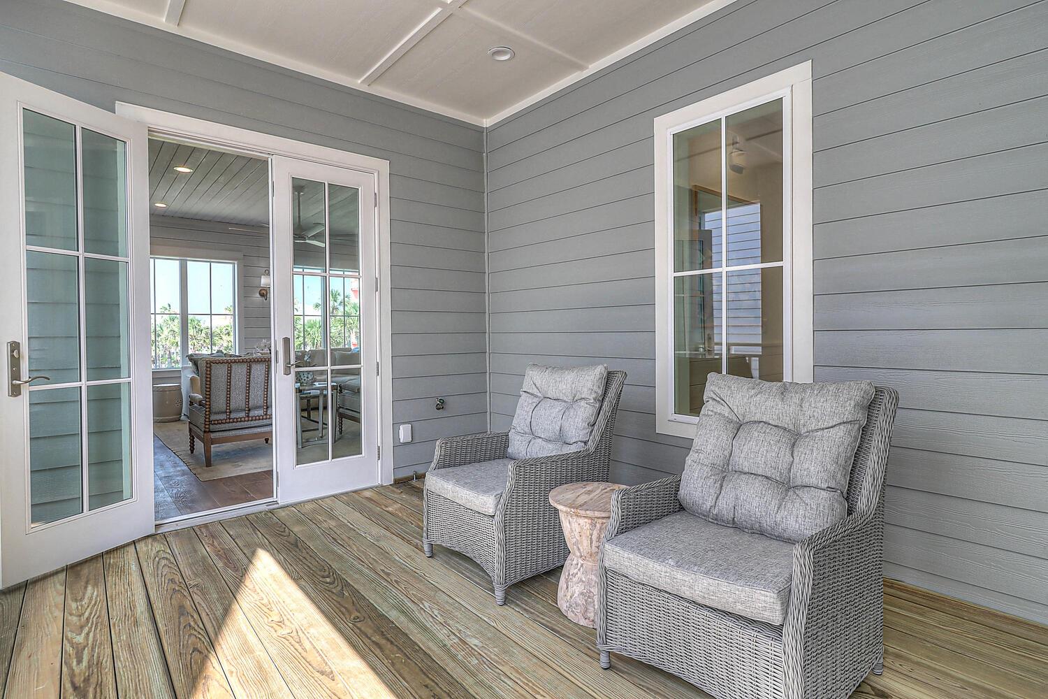 Side Balcony, 2nd Floor