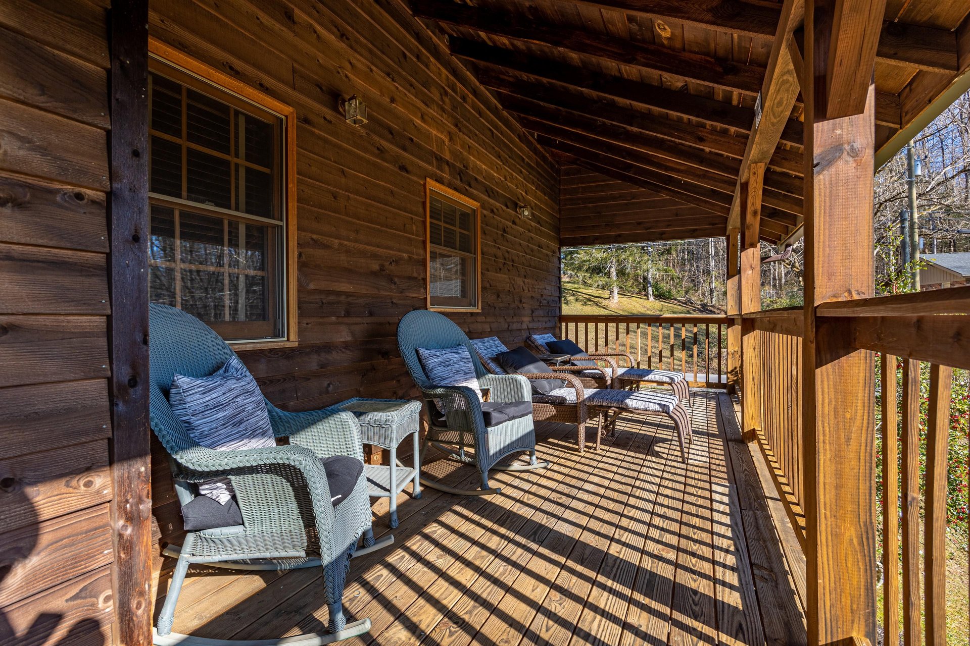 Upper back balcony