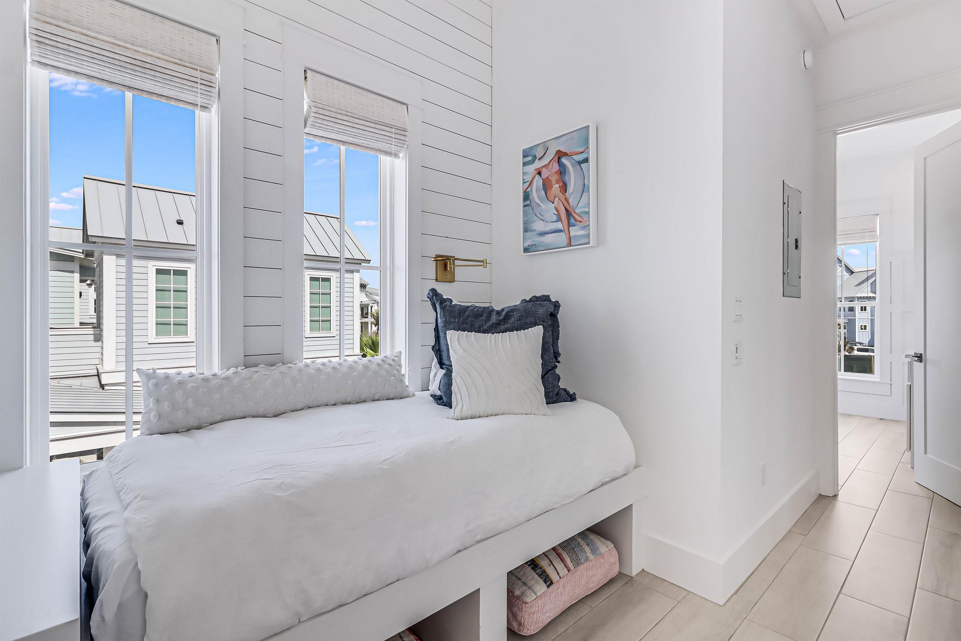 Living Room Twin Bed, 2nd Floor