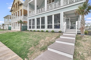 Private Access to Lake Boardwalk, 1st Floor