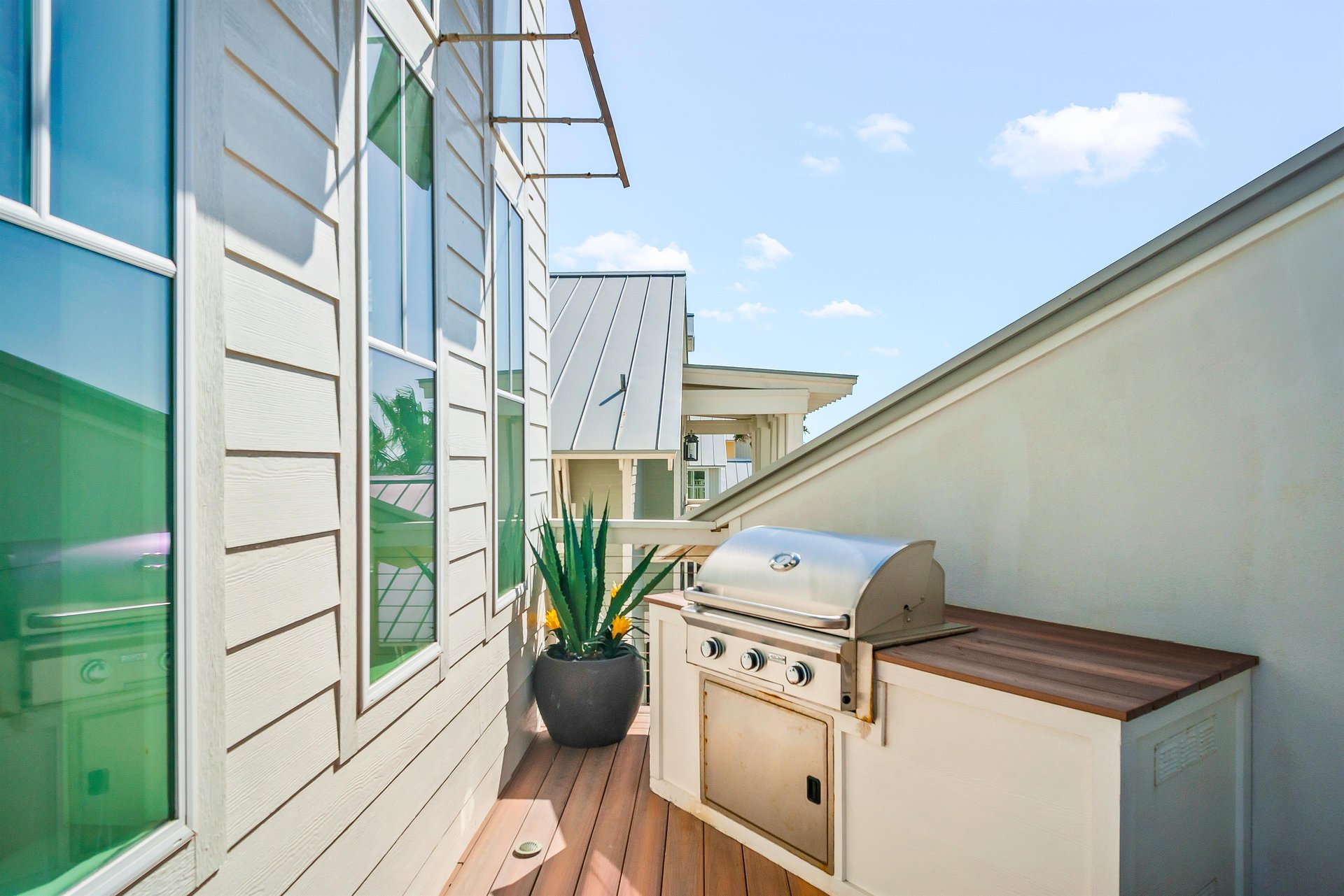 Front Balcony Grill, 3rd Floor