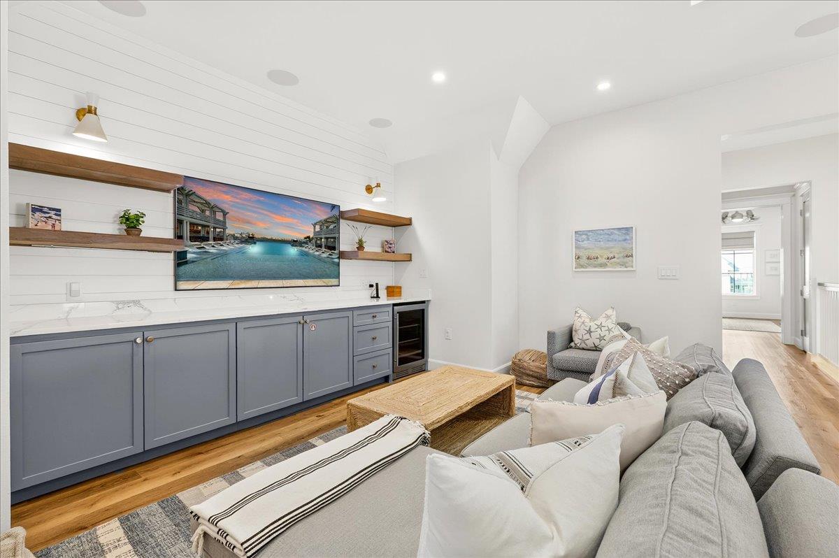 3rd Floor, Living Room