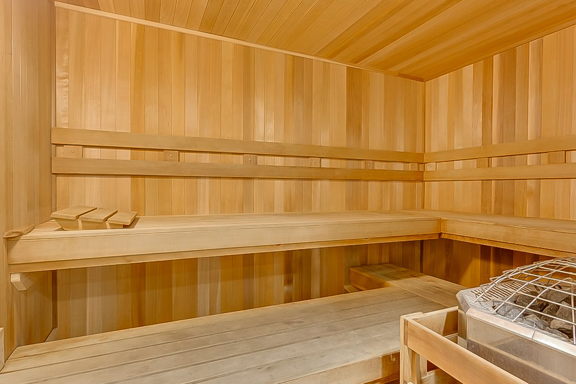 The Colonnades 1503 35