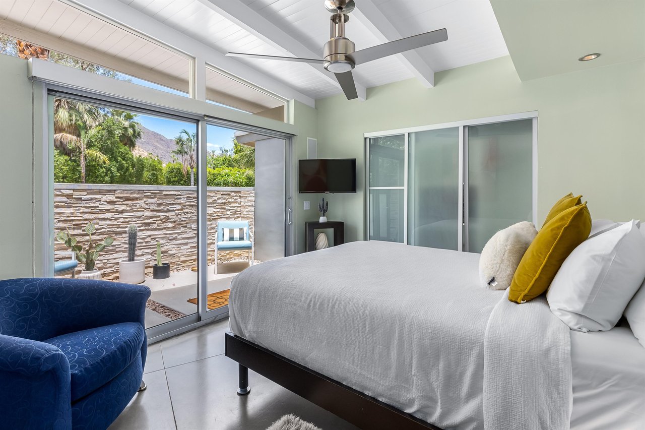 Guest bedroom