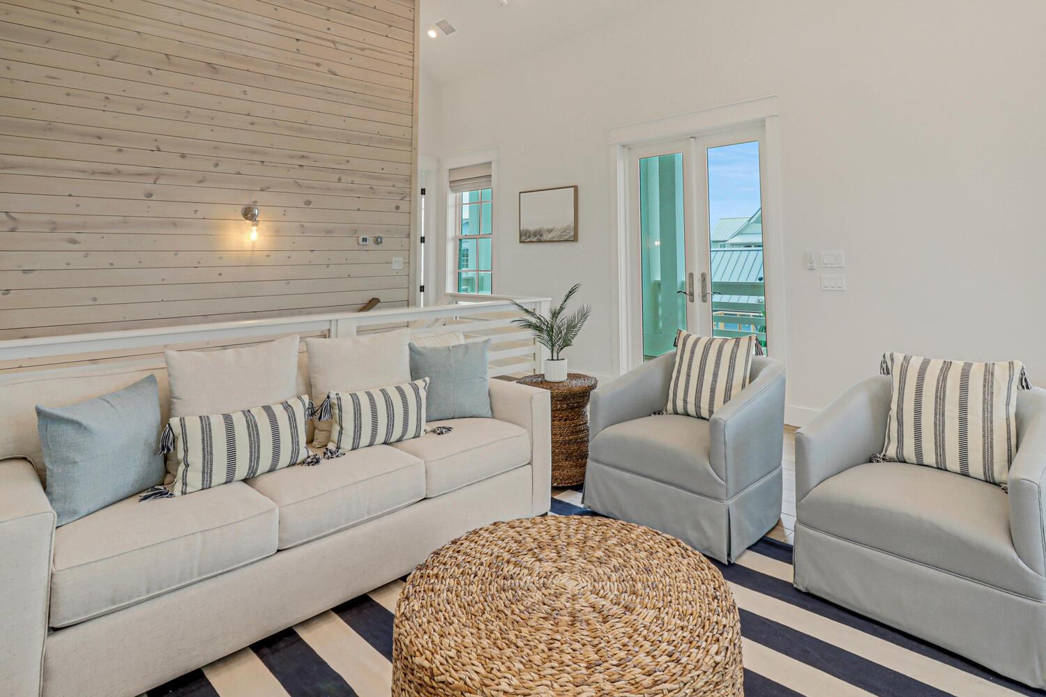 Living Area, 2nd Floor