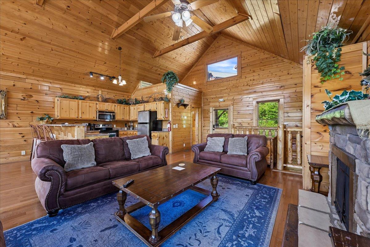 Main LevelLiving Room