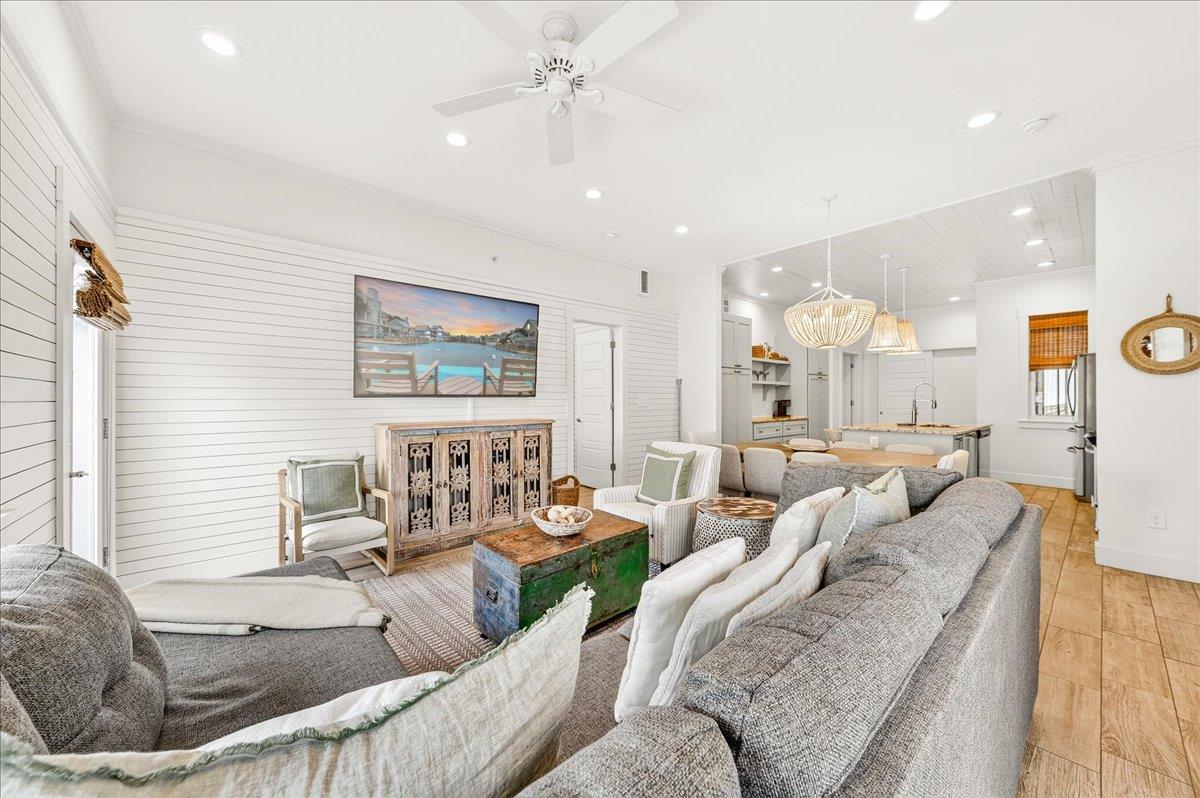 1st Floor, Living Room