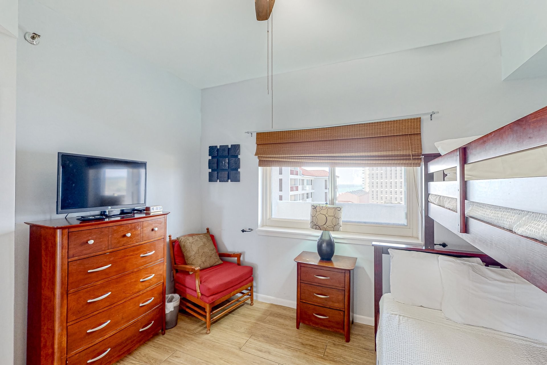 TOPSL Beach Manor 804 18