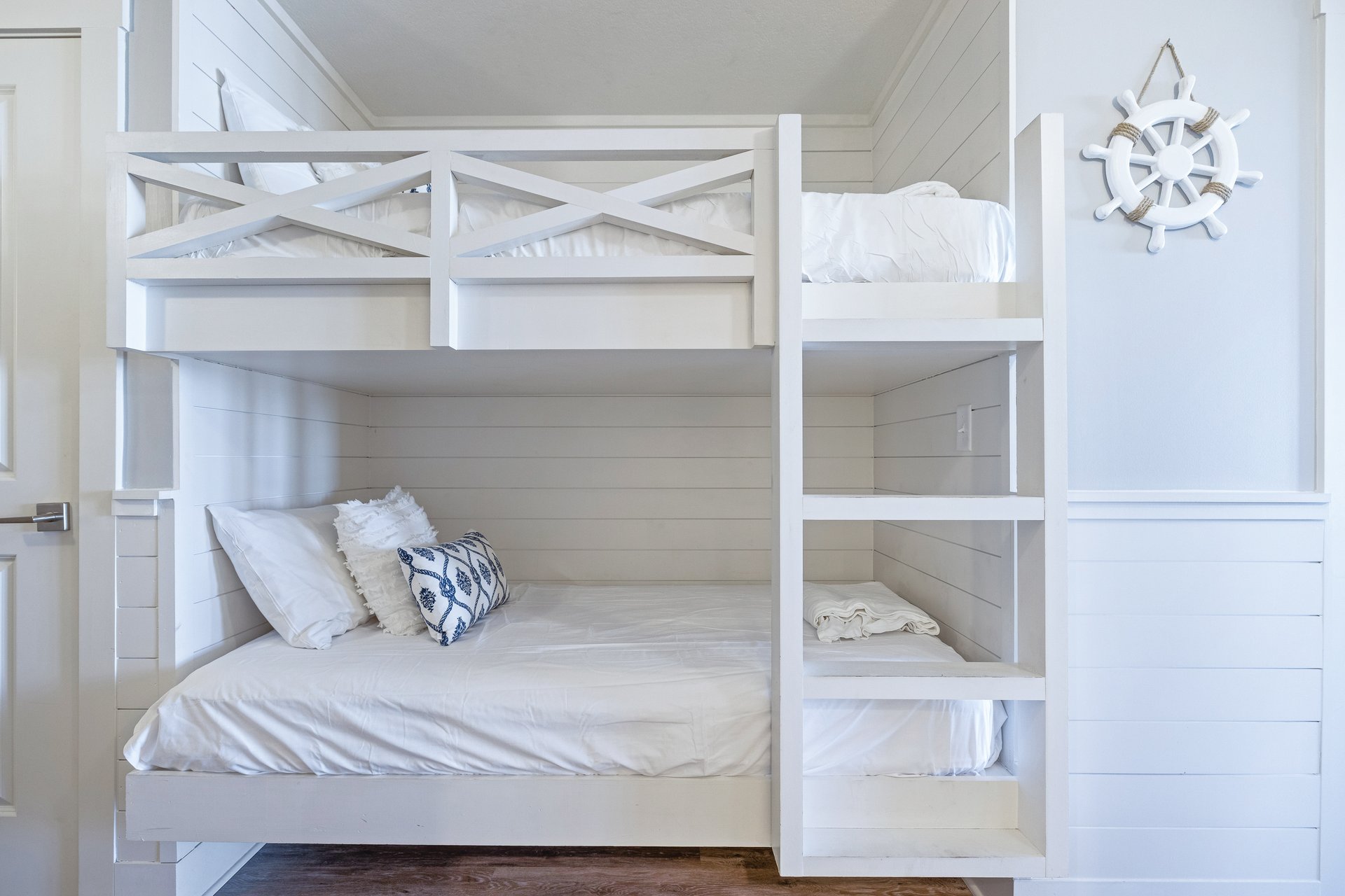 Calypso 310 Tower 3 20