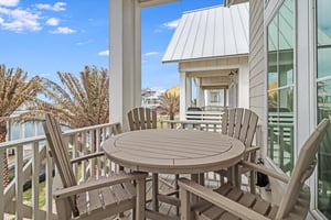 2nd Floor Living Room Balcony with Views of Leisure Lake