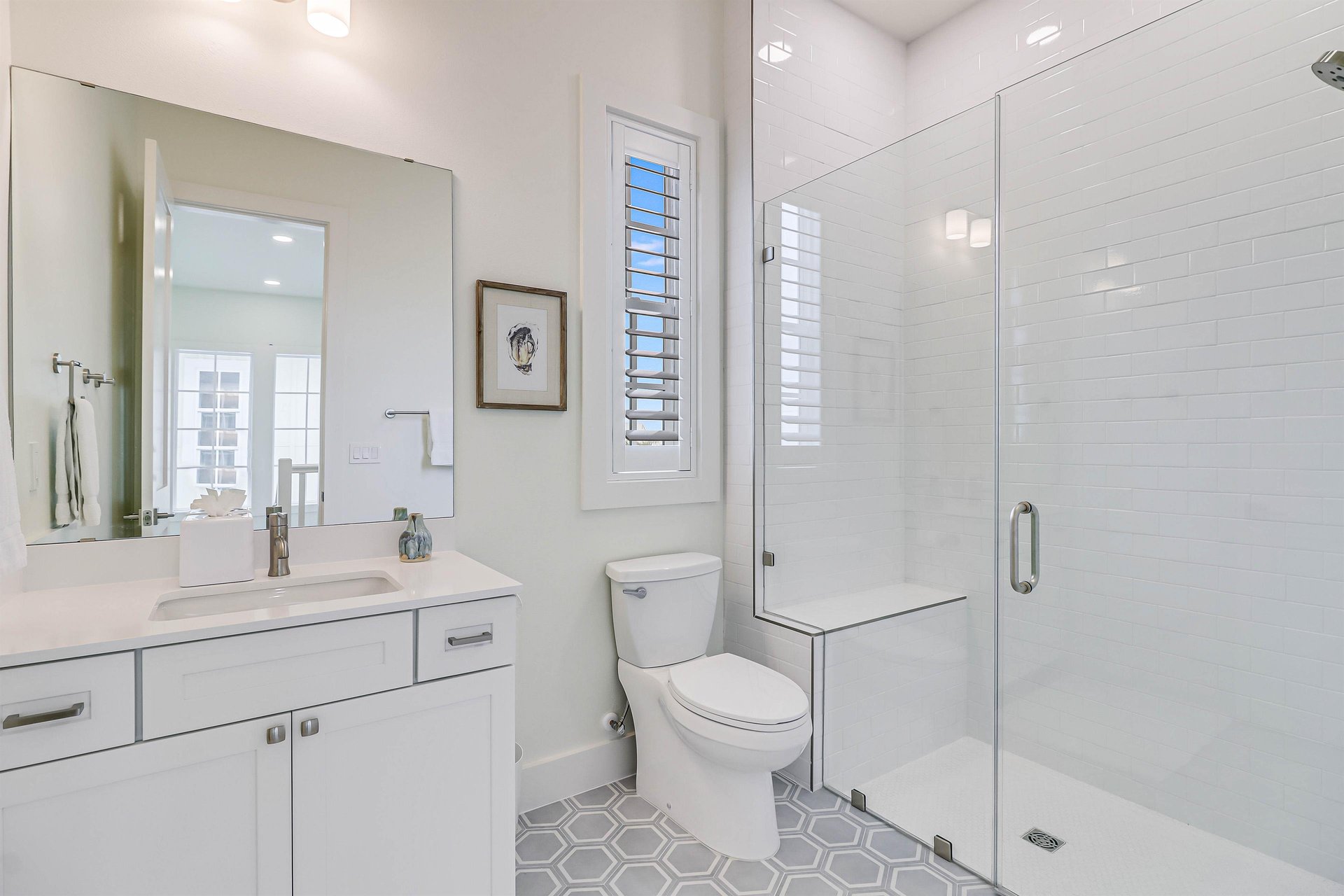 Hall Bathroom, 2nd Floor