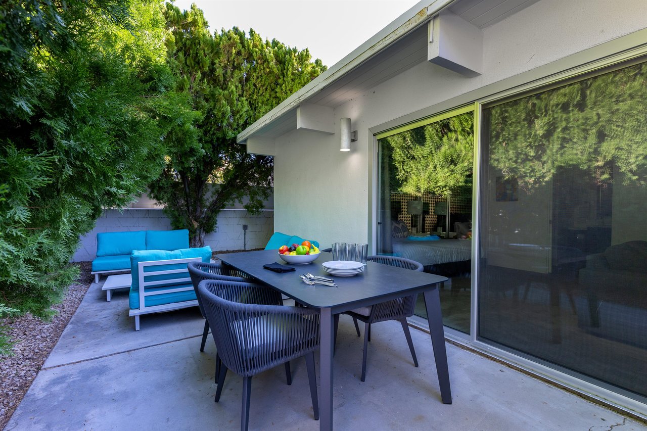 Al Fresco Dining For Four