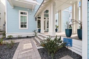 1st Floor, Front Porch