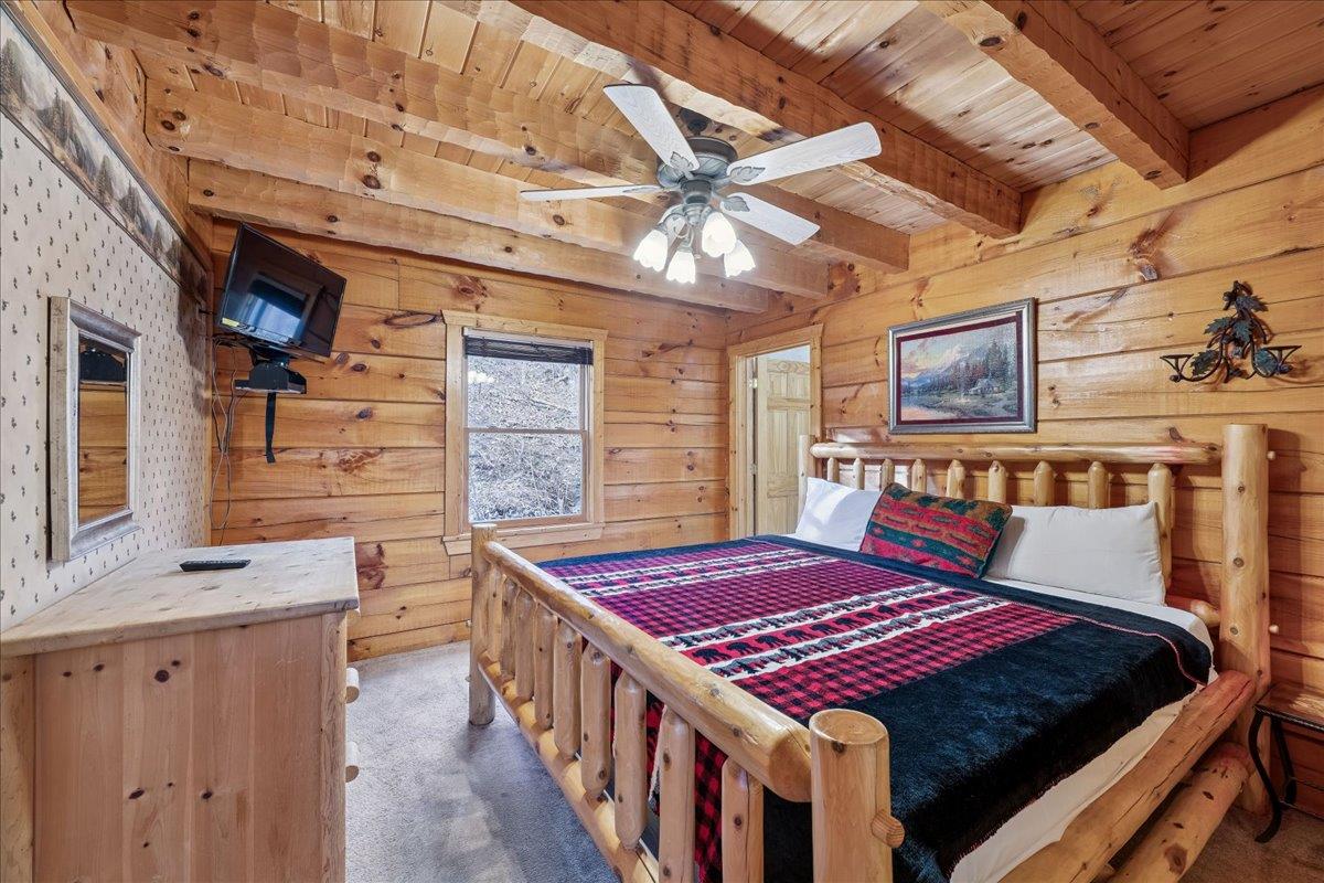 22Primary Bedroom