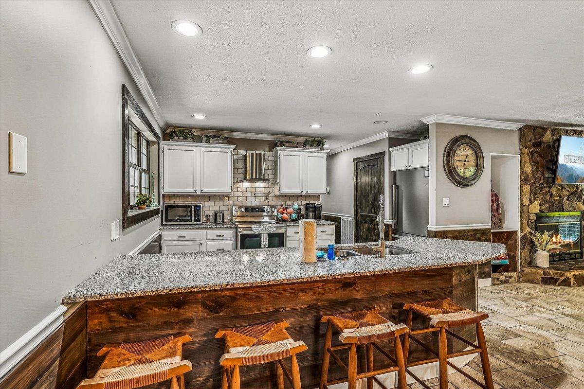 057Kitchen