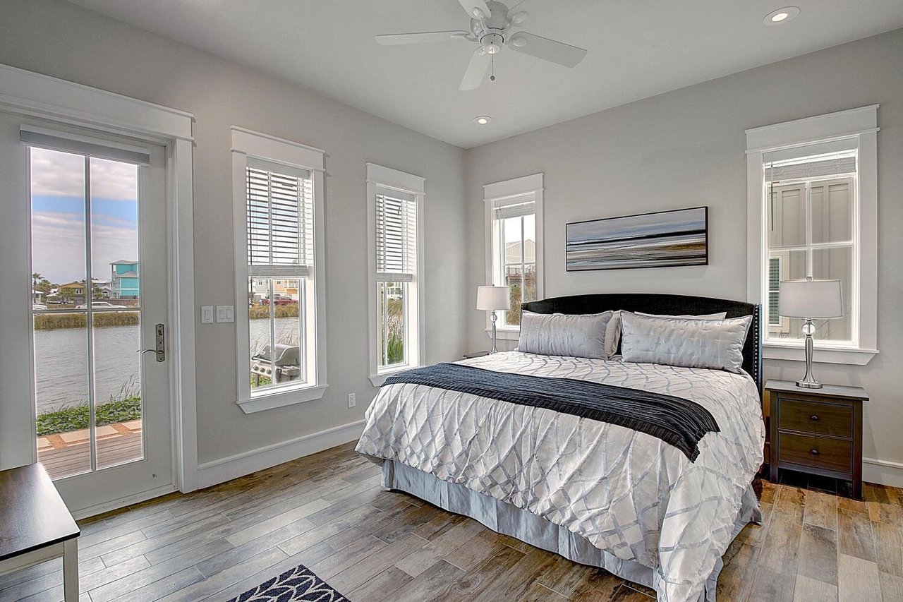 Primary King Bedroom, 1st Floor