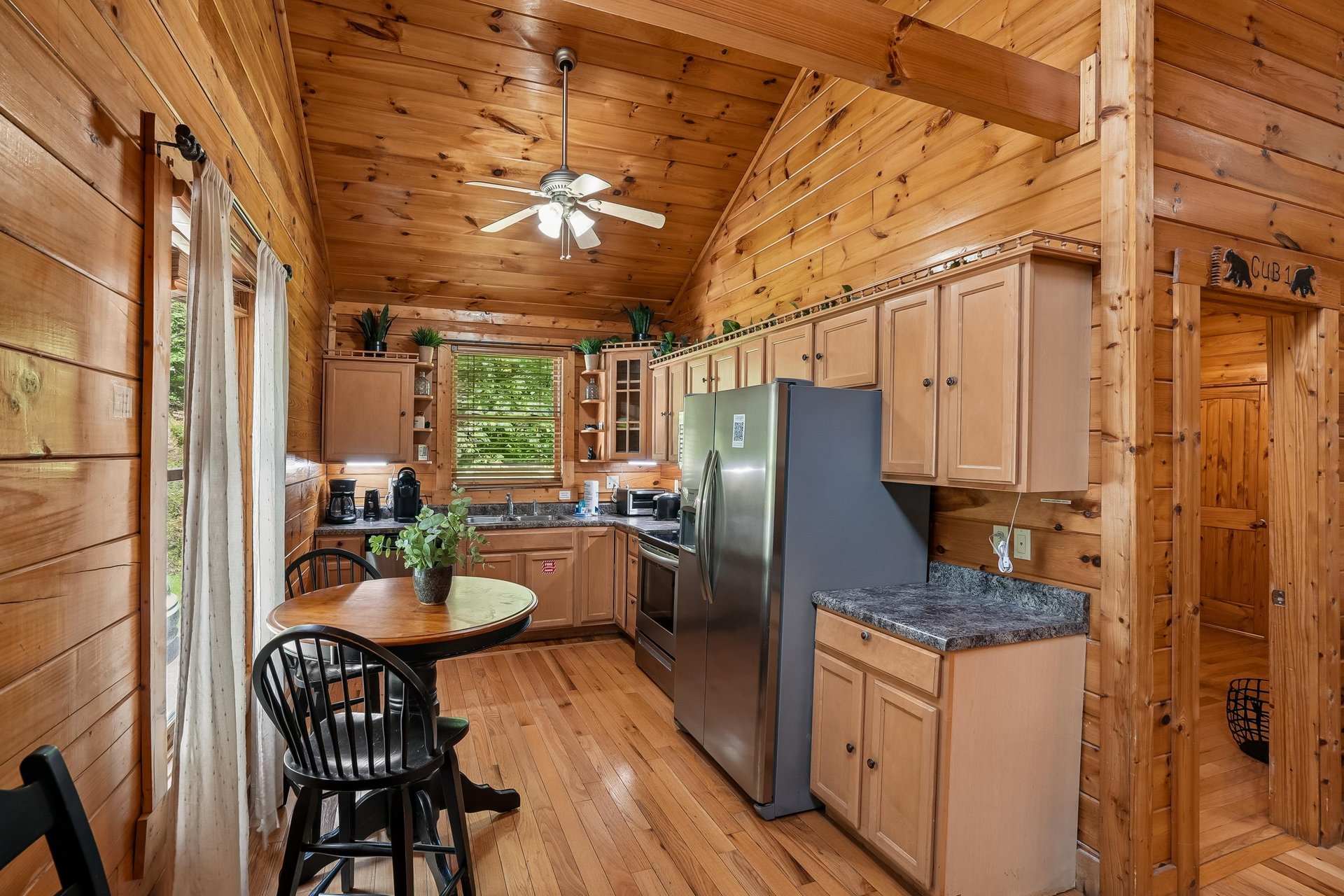 04Kitchen