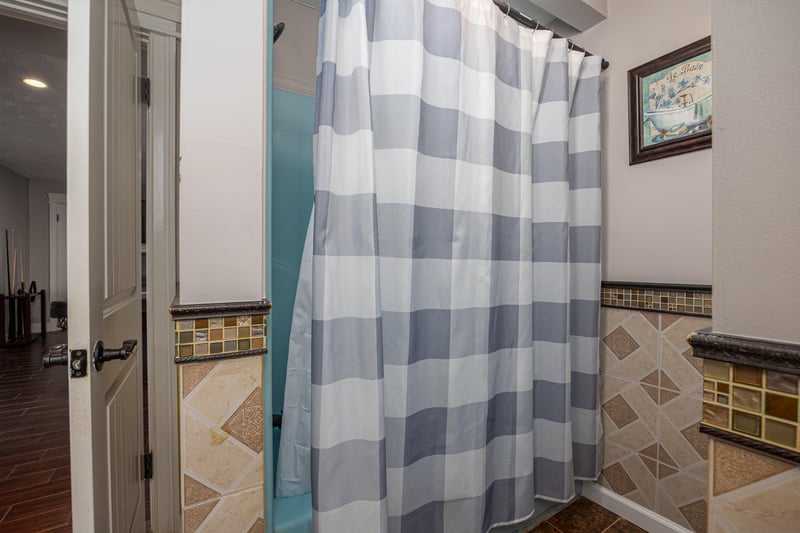 Shower at Hoop Dreams Lodge