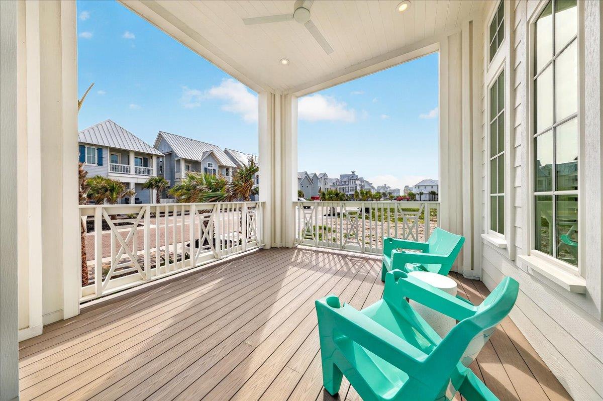 1st Floor, Front Porch