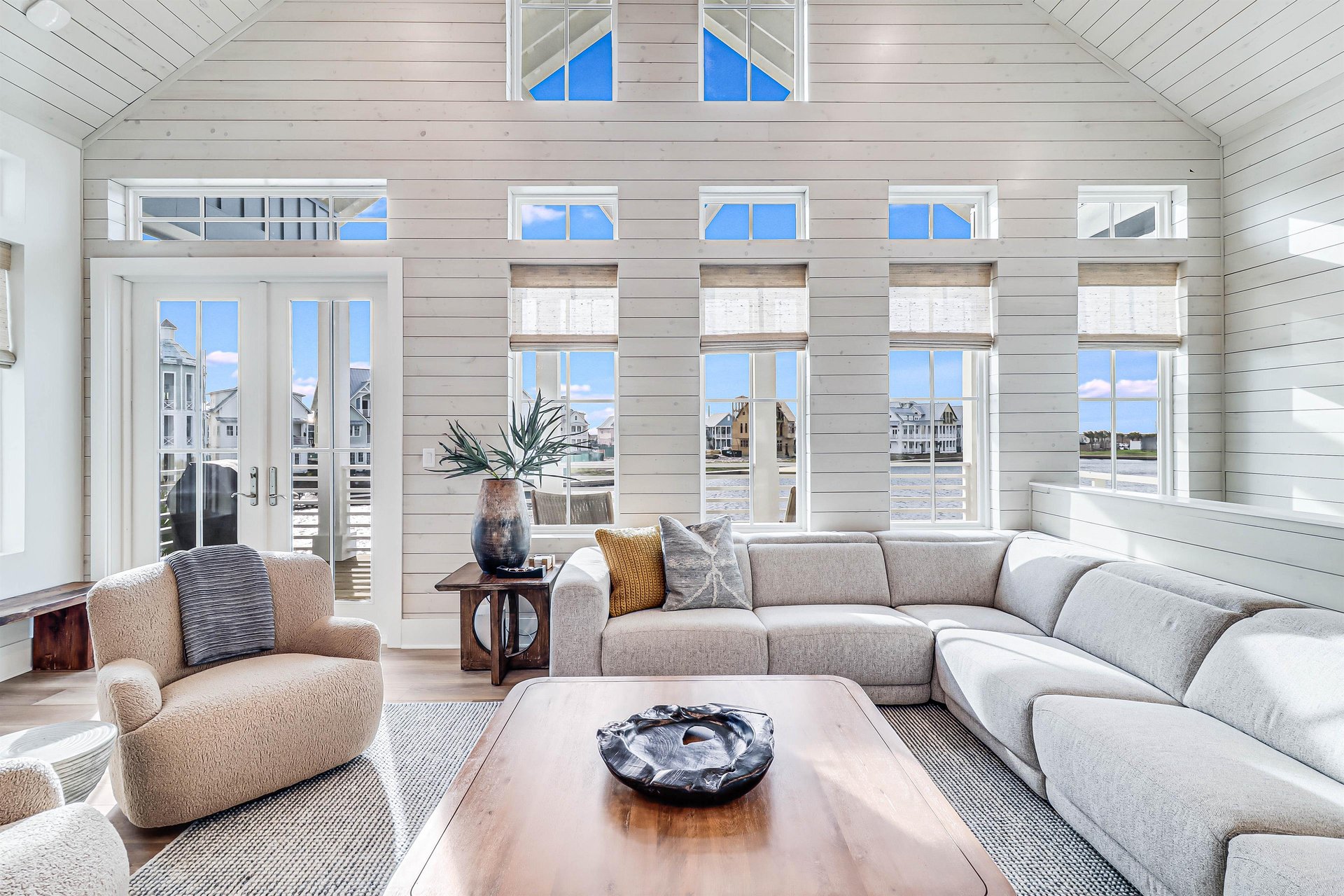 Living Area, 2nd Floor