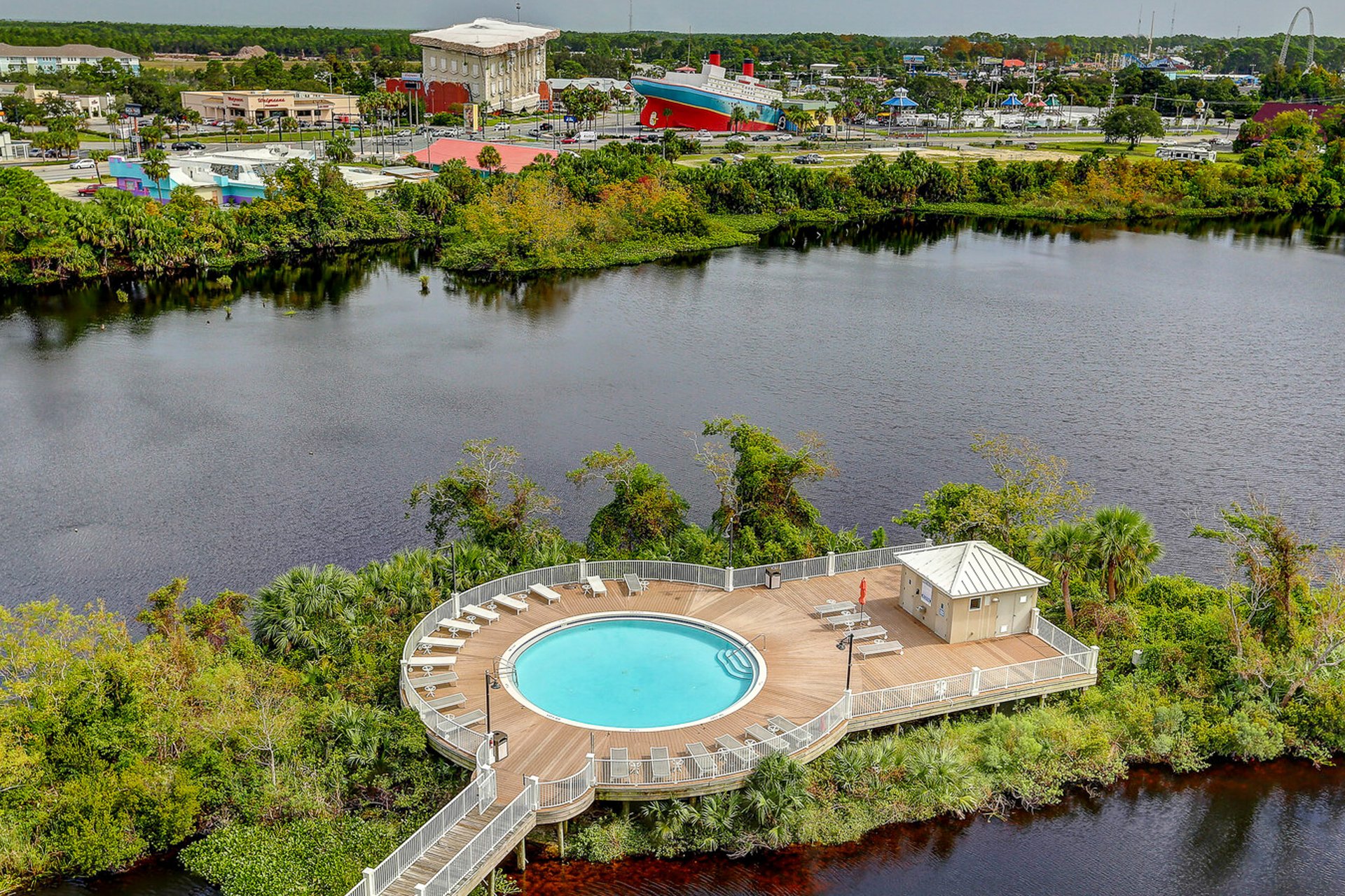 Laketown Wharf 1306 31