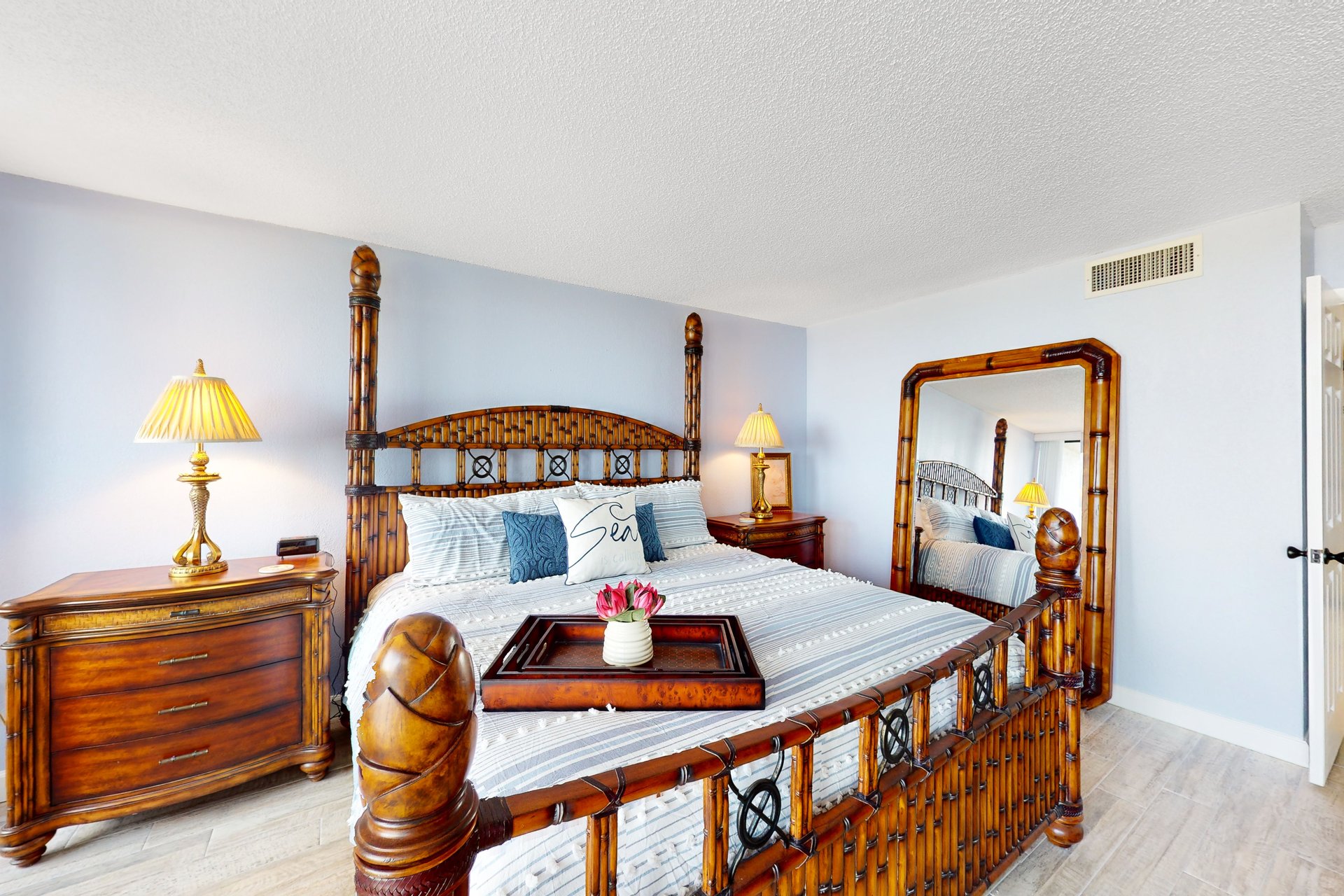 Lighthouse Towers 206 11