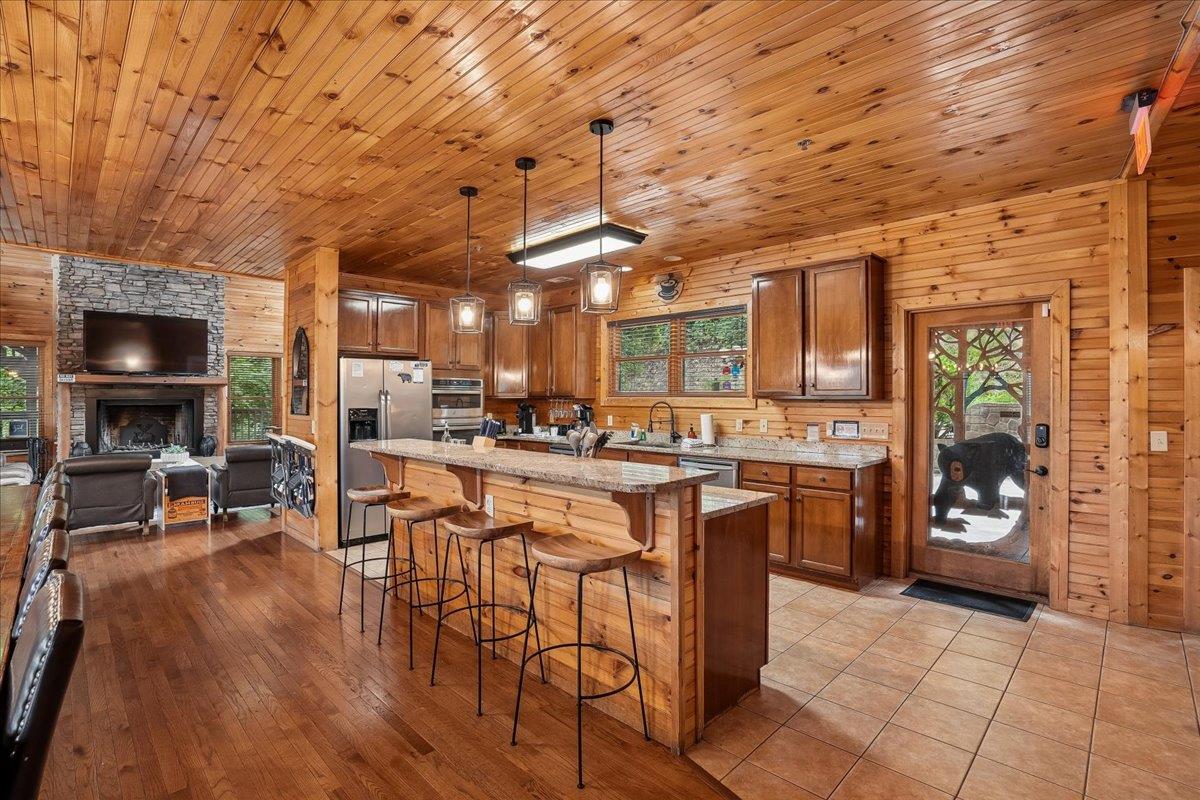 012Kitchen