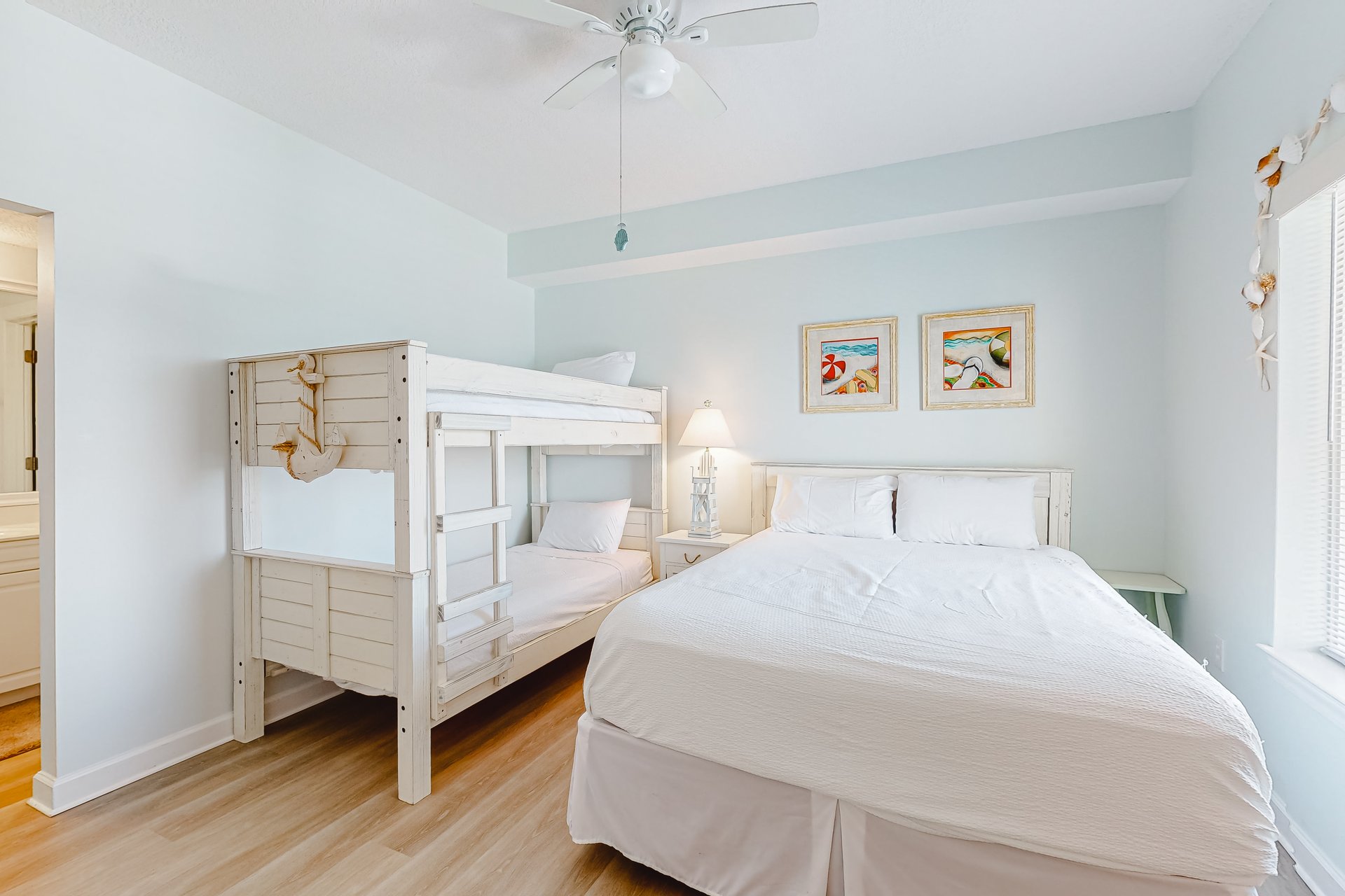 Admirals Quarters 1506 18