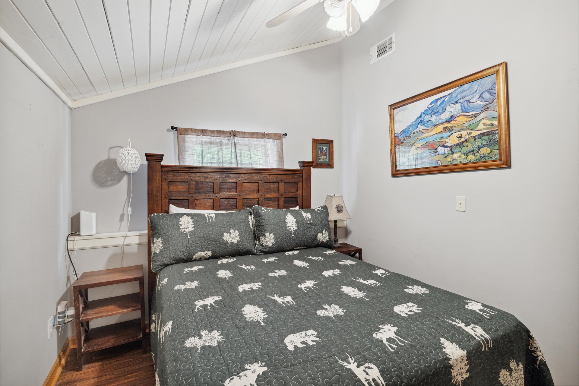 queen bed
