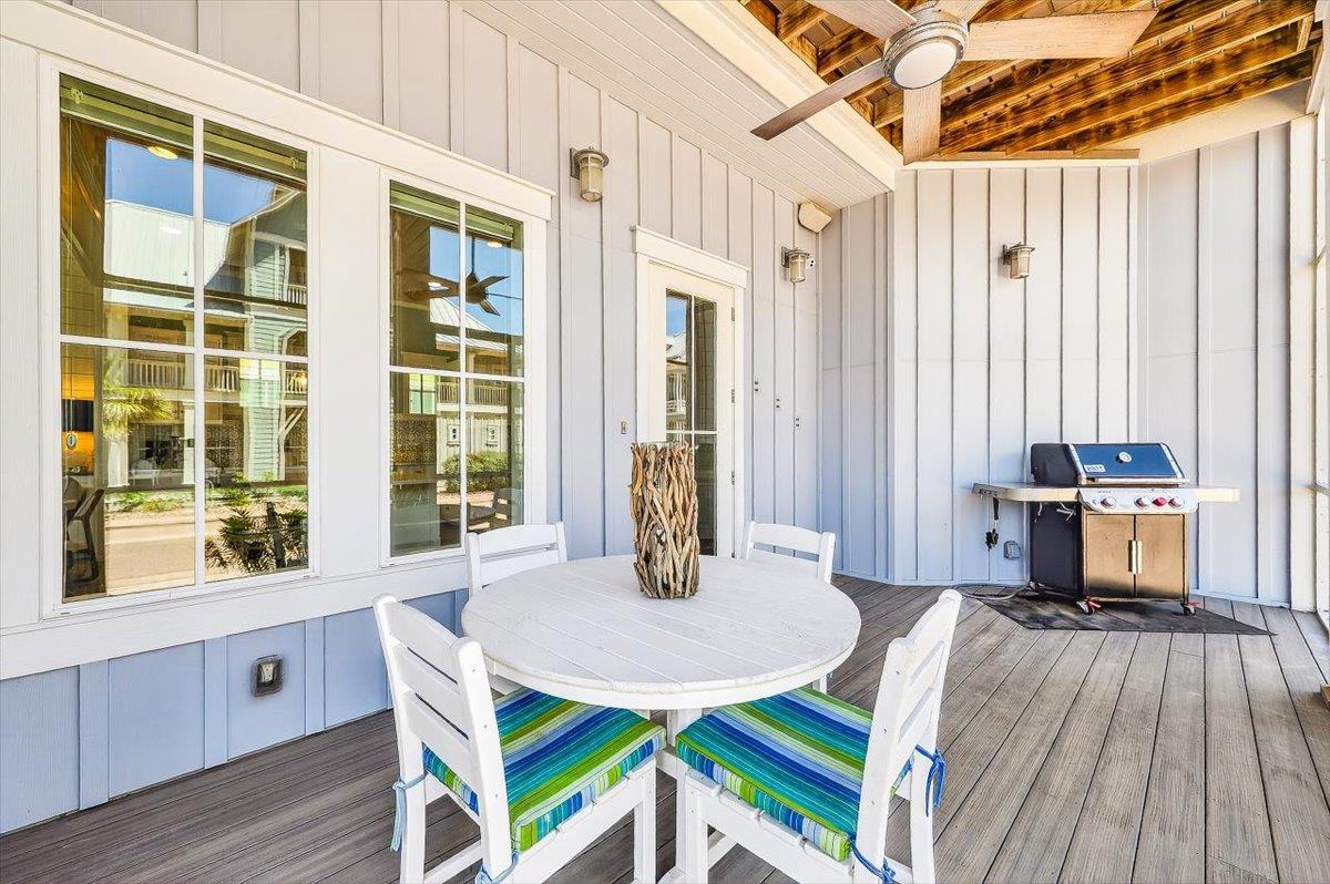 1st Floor, Screened Porch