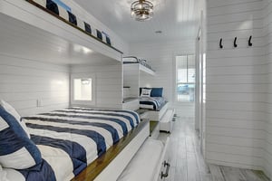 Bunk Room with TwinFulls, 1st Floor