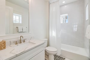 Primary King Suite Bathroom, 1st Floor