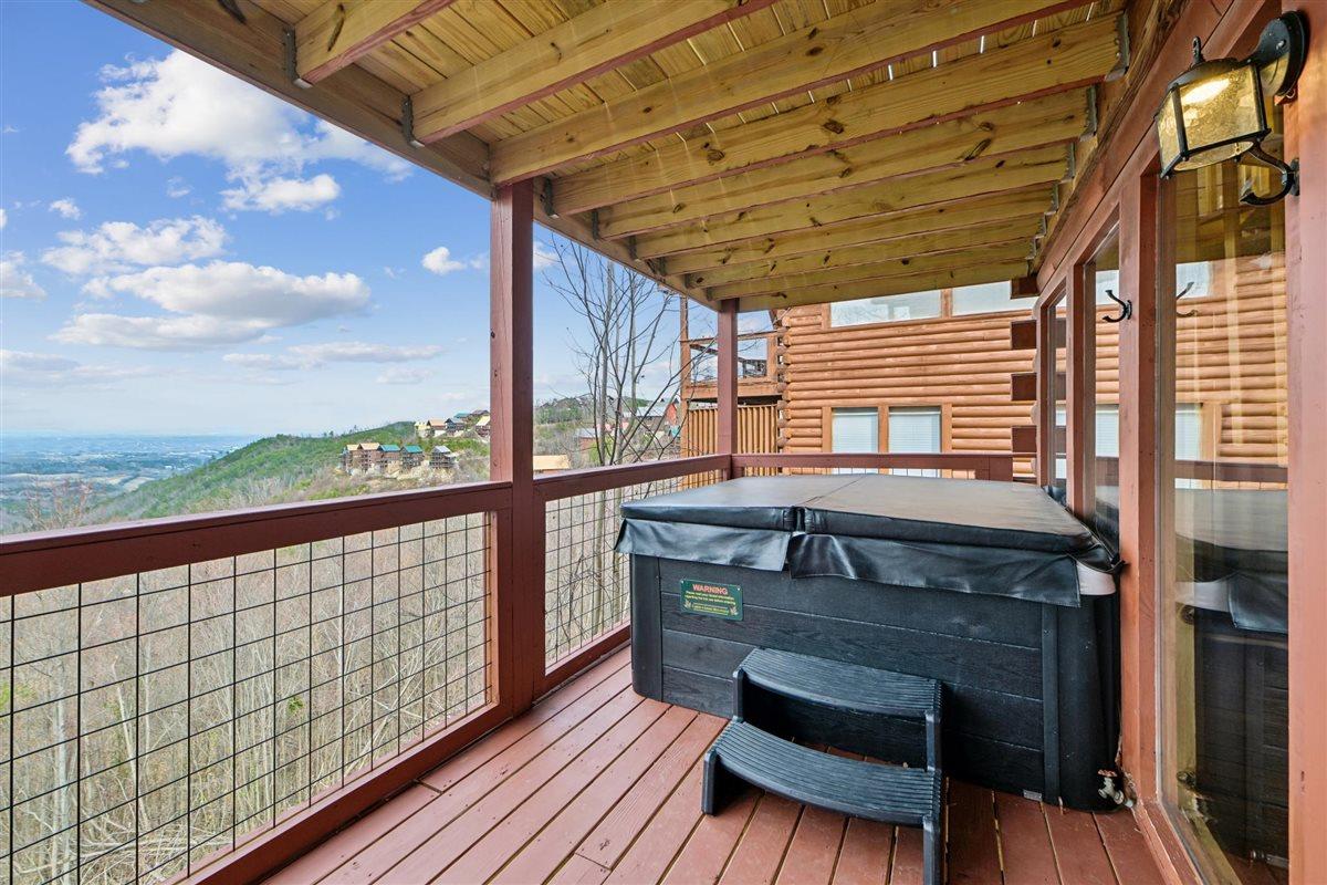29Hot Tub